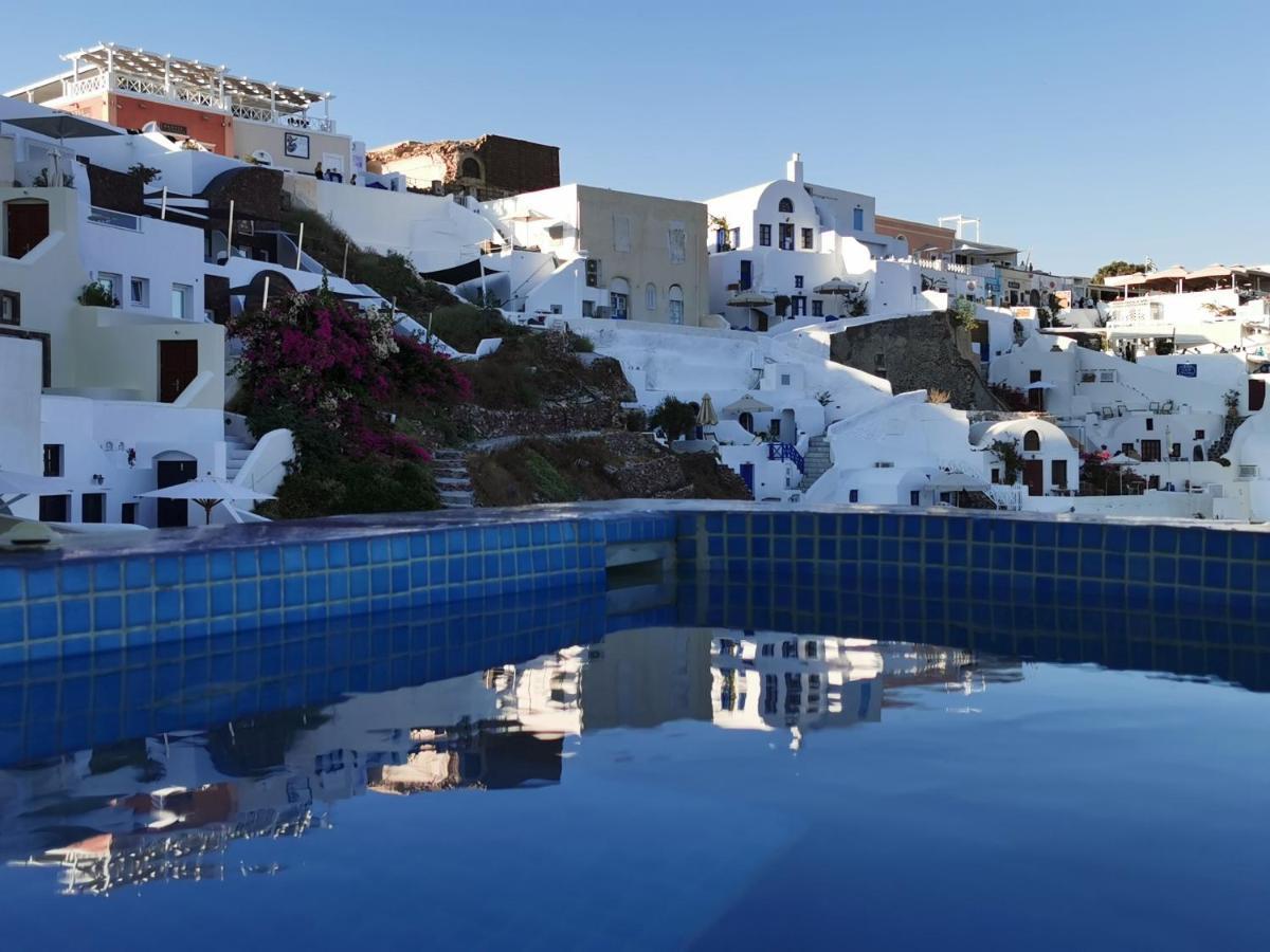 Aqua & Terra Traditional Cave Houses Oia  Exterior photo