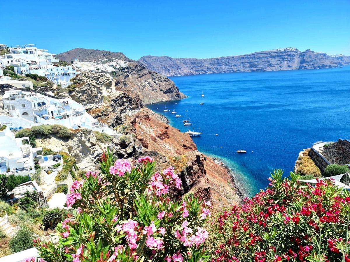 Aqua & Terra Traditional Cave Houses Oia  Exterior photo