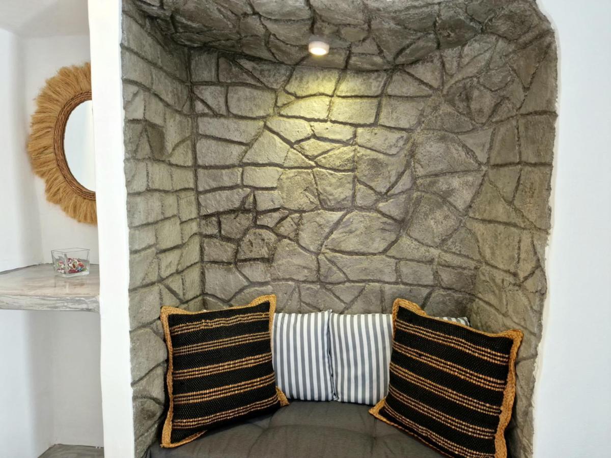 Aqua & Terra Traditional Cave Houses Oia  Exterior photo