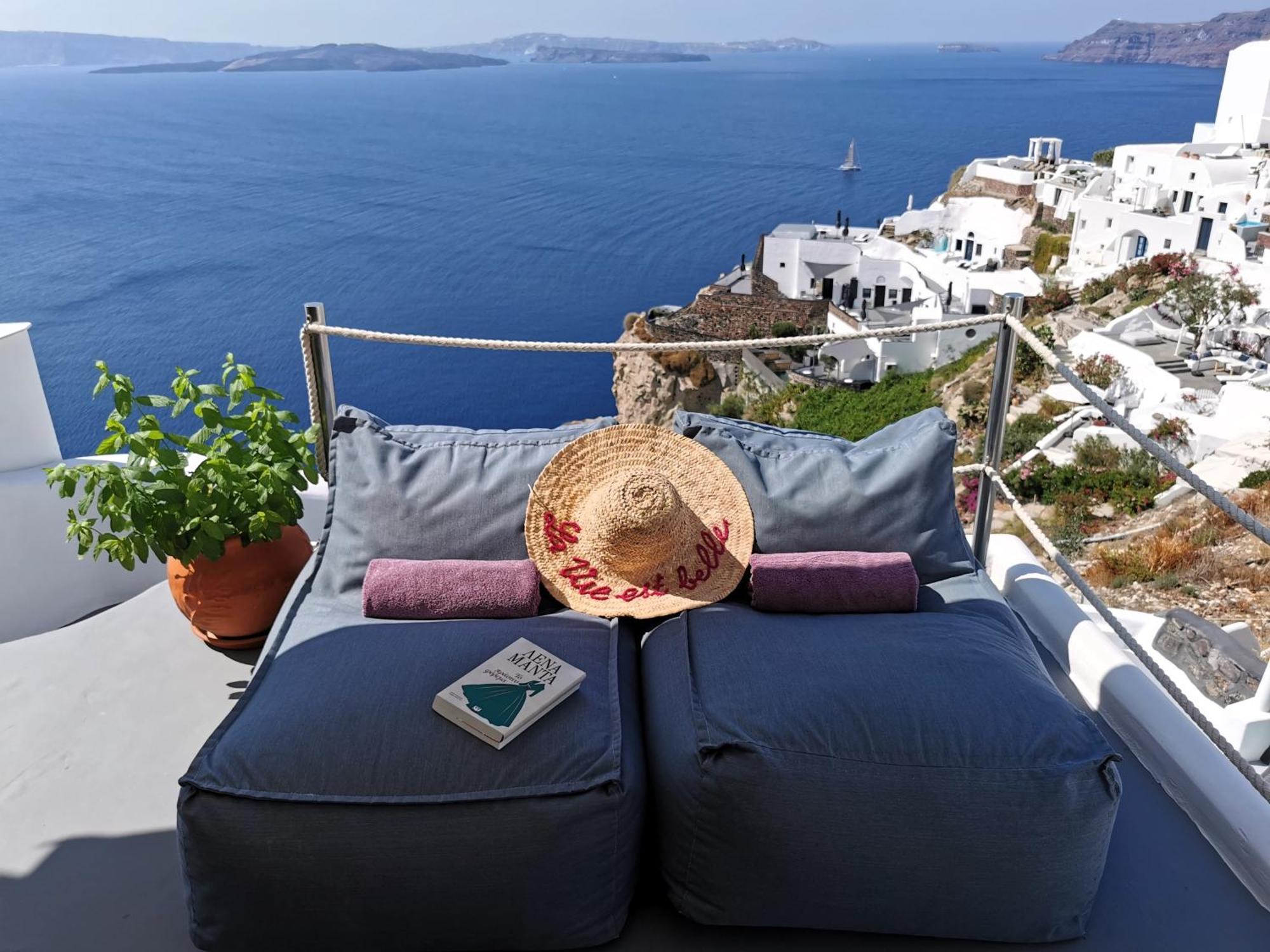 Aqua & Terra Traditional Cave Houses Oia  Exterior photo