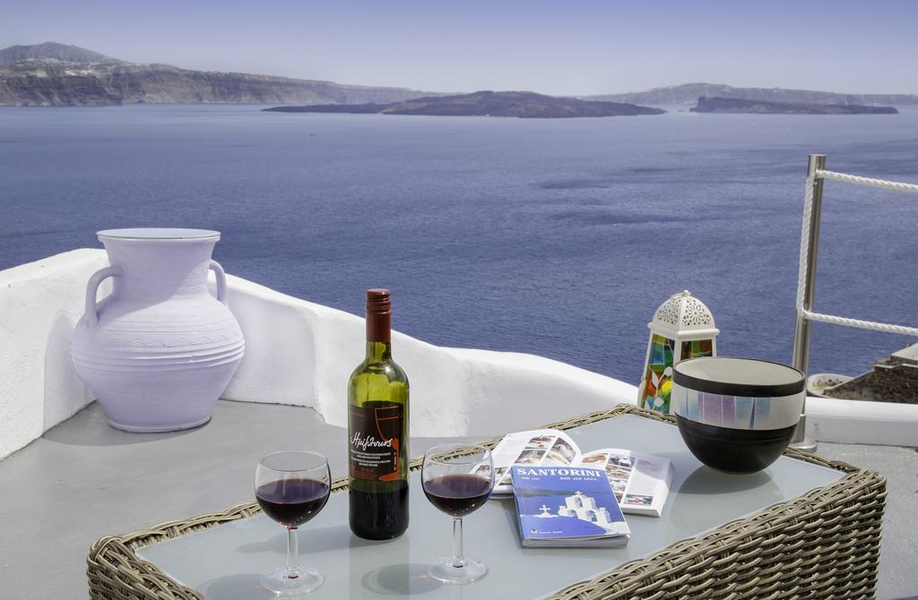 Aqua & Terra Traditional Cave Houses Oia  Exterior photo